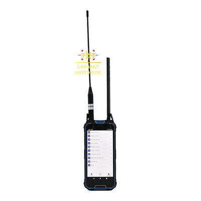 Detezione di droni Equipaggiamento portatile di rilevamento e posizionamento di droni Rango di rilevamento di 2 ¢ 3 km Rango di frequenza di 100 MHz 6 GHz Detettore di droni per sistemi anti-droni e difesa dei droni